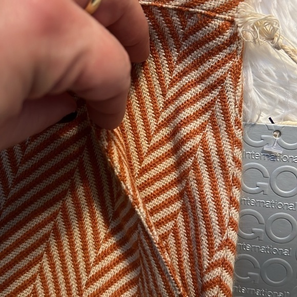 TUCKER FOR TARGET Orange/Cream Acrylic/Wool Blend Pencil Skirt, Size 7, NWT. - Picture 5 of 7